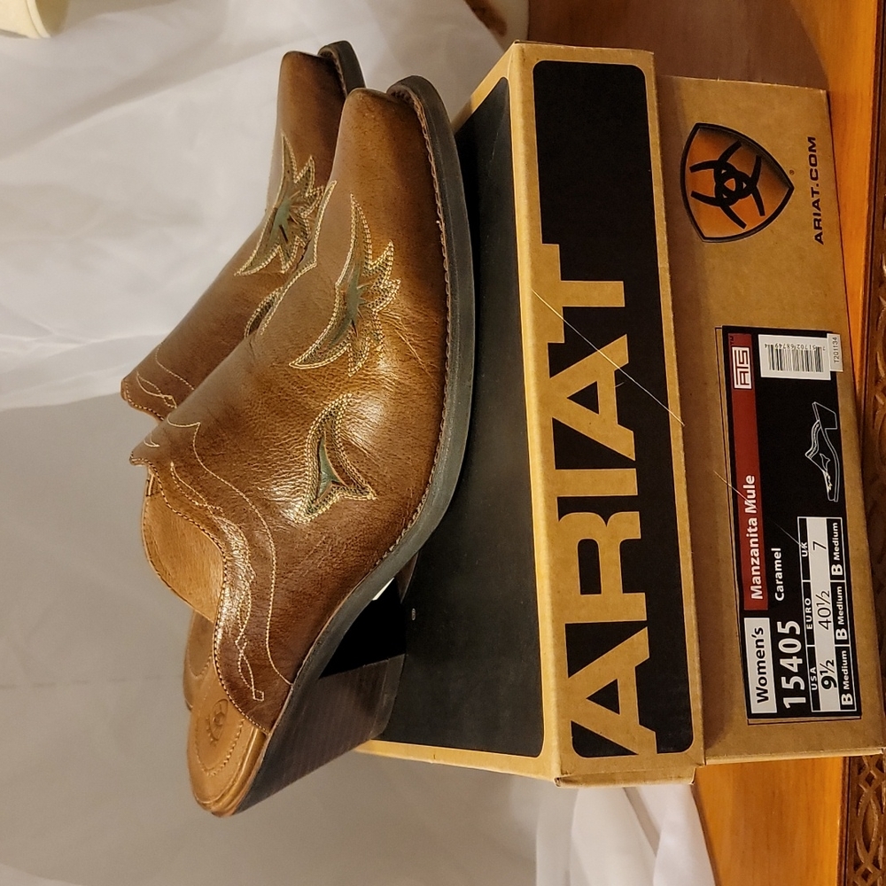 NWT ARIAT Women's Size 9.5 Manzanita Mule Cowboy Western Shoes Caramel Turquoise